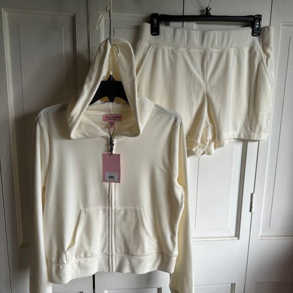 NWT $189 Juicy Couture Bling Logo Velour Shorts & Hoodie Set in Oyster/Cream LRG - Picture 1 of 9